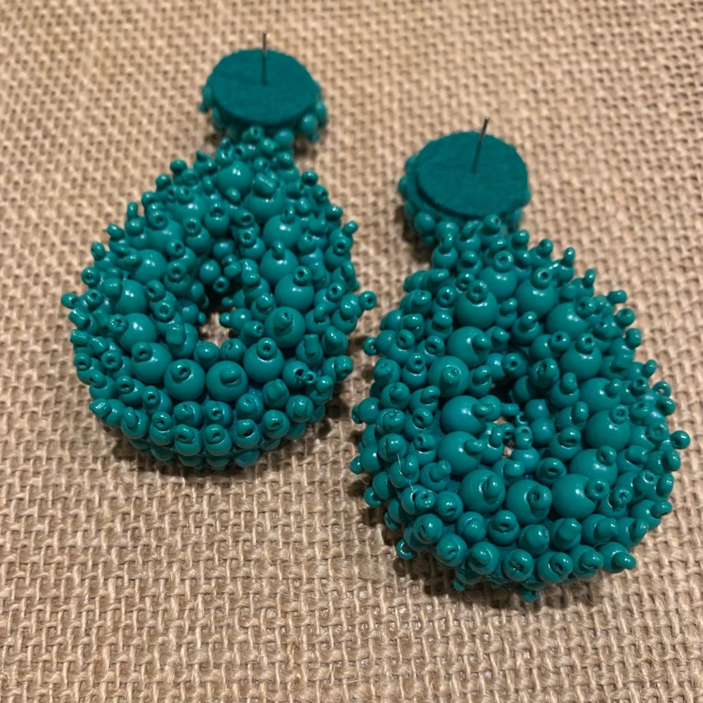 Womens beads earrings. - Picture 2 of 2